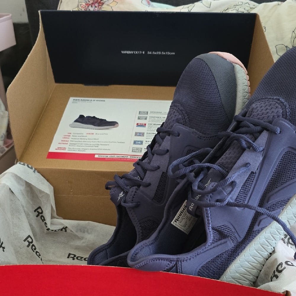 Reebok Men's Dark Blue Athletic Shoes